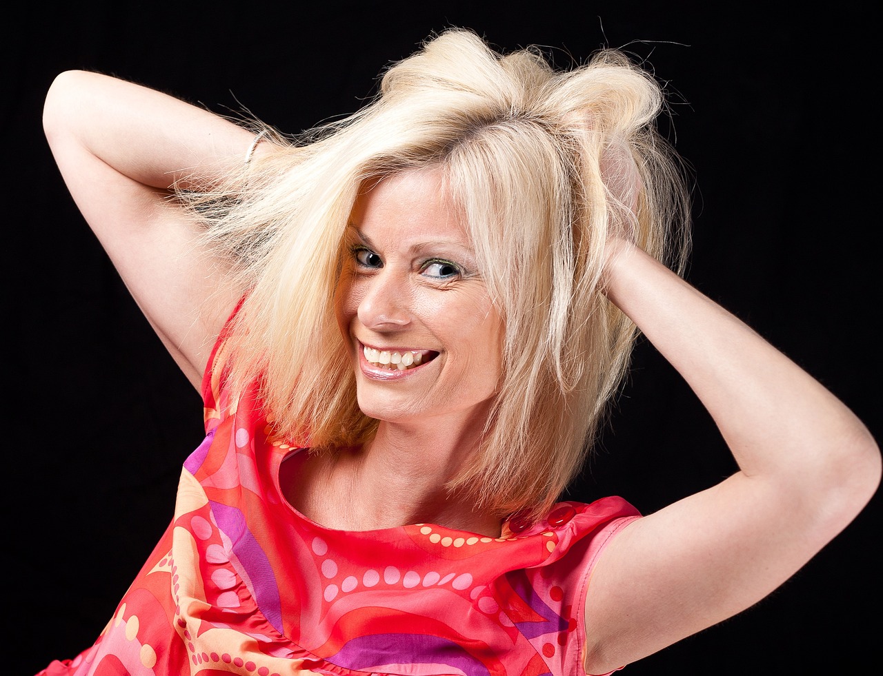 mature, woman, smiling-857523.jpg